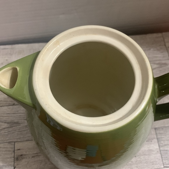 Retro Modern Coffee / Tea pot Olive / Avocado Green w/ white lid - Picture 7 of 9